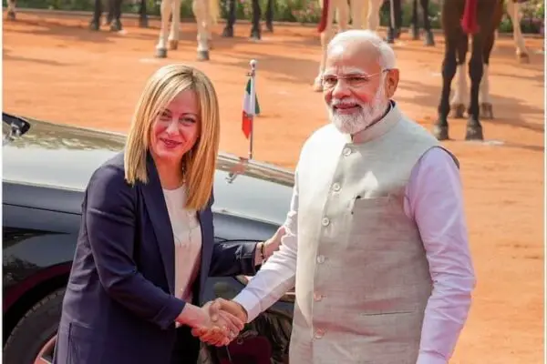 Giorgia Meloni Praises PM Modi While Criticizing Left’s Double Standards Italian PM Giorgia Meloni Raisina Dialogue PM Modi G20 Meet ObizWorld